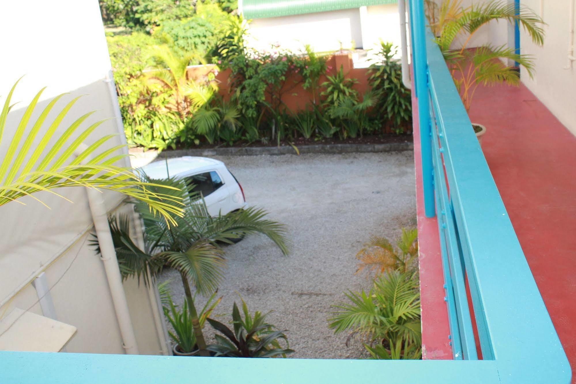Pacific Paradise Motel Порт-Вила Экстерьер фото